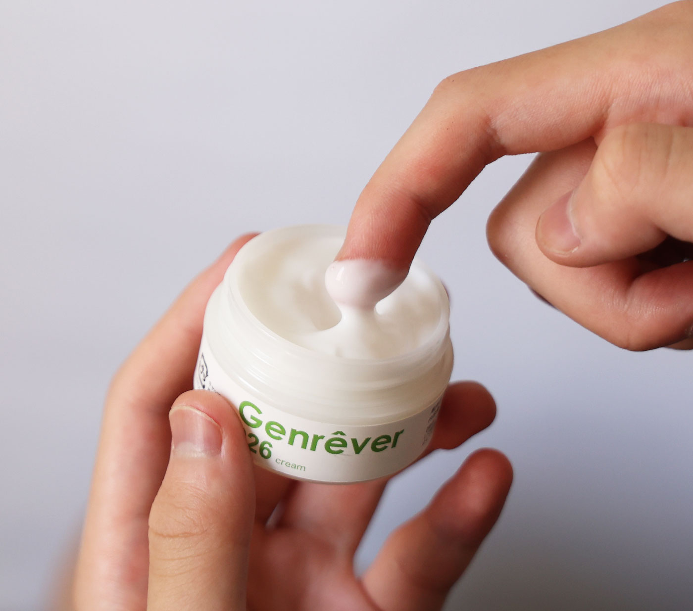 Genrêver 026 ヒト幹細胞クリームの使用イメージ