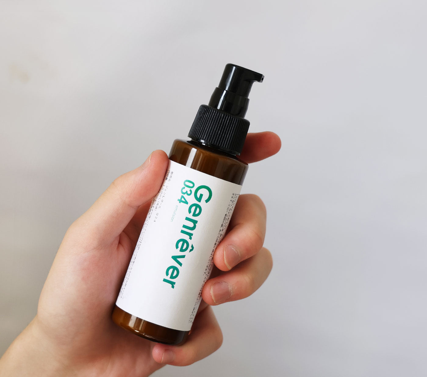 Genrêver 034 ヒト幹細胞乳液の使用イメージ
